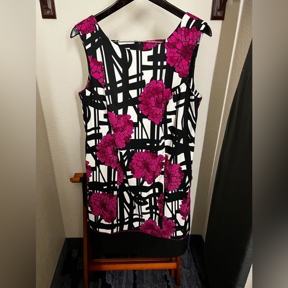 Dress Barn Dresses & Skirts - Dressbarn Sleeveless Tank Sheath Dress Women’s 14W Black Pink Floral High Neck